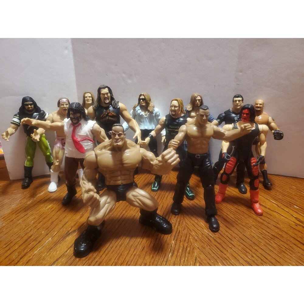 Rare 1999 Jakks Pacific, Titan Tron WWF Lot of 13 Wrestling Figures- See Photos